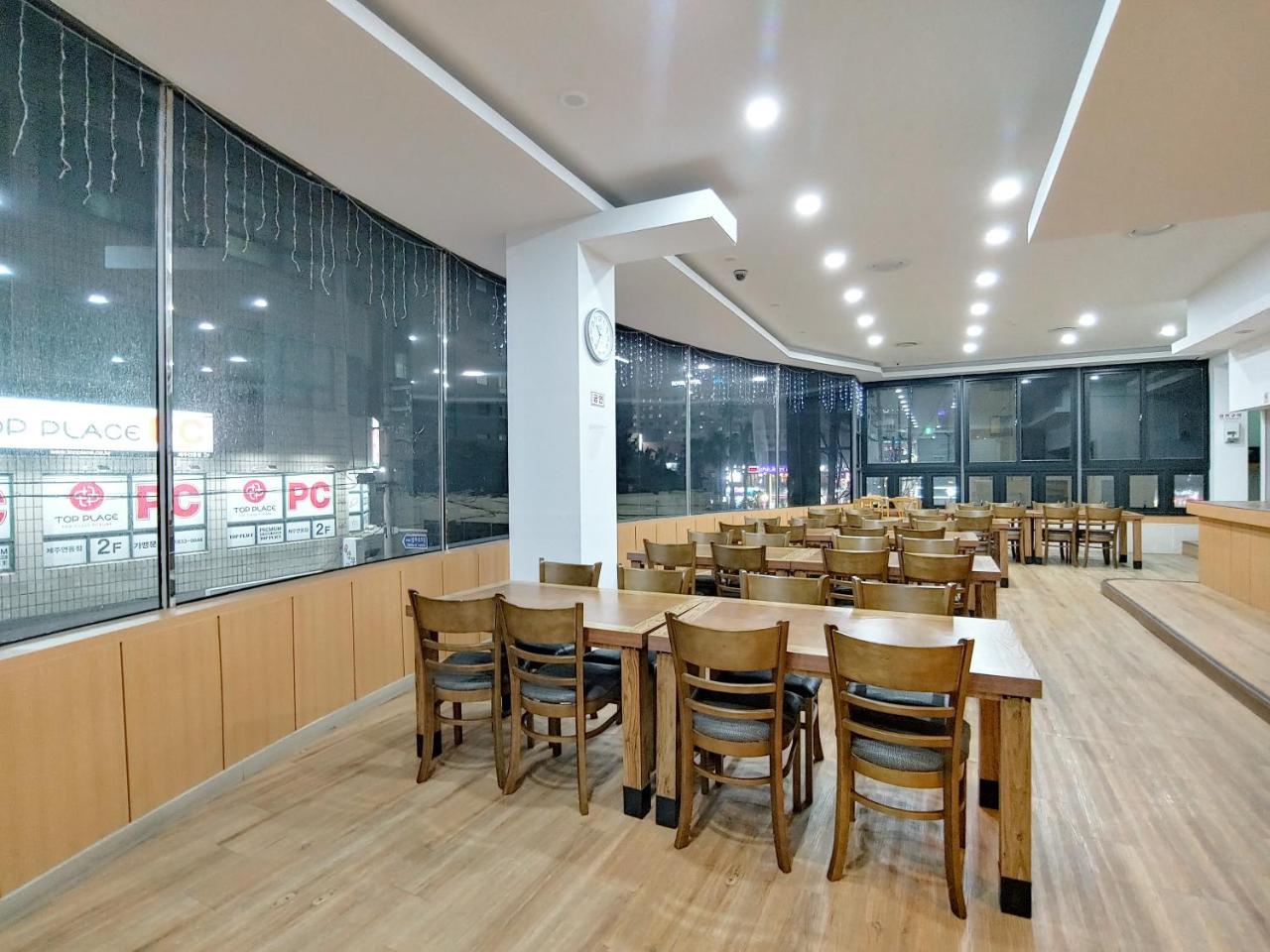 Gallery Hotel Bnb Jeju Exterior foto